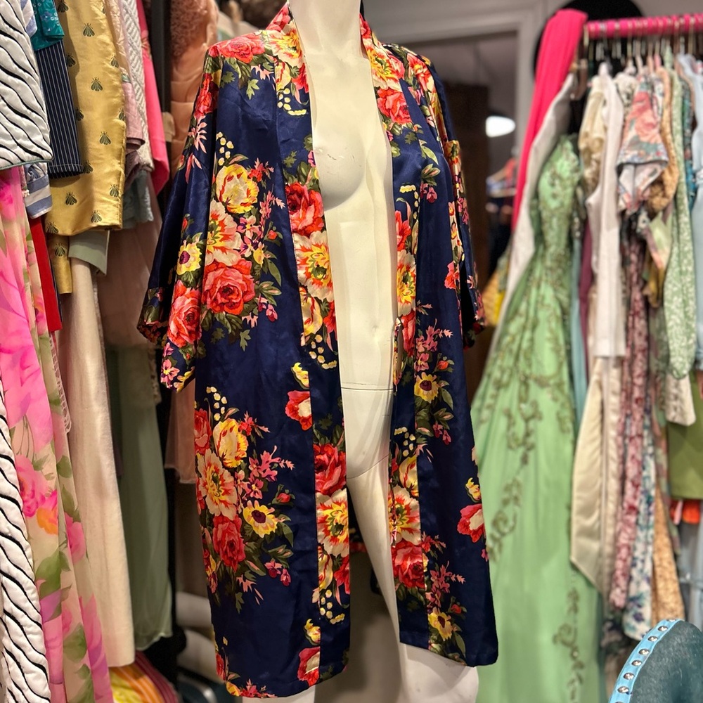 Navy Floral Robe - Picture 5 of 10